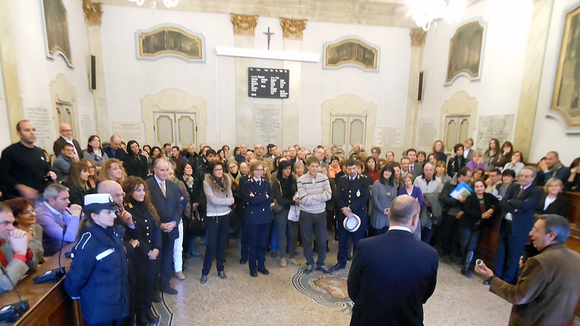 Un momento dell'incontro tra la Giunta e i dipendenti comunali
