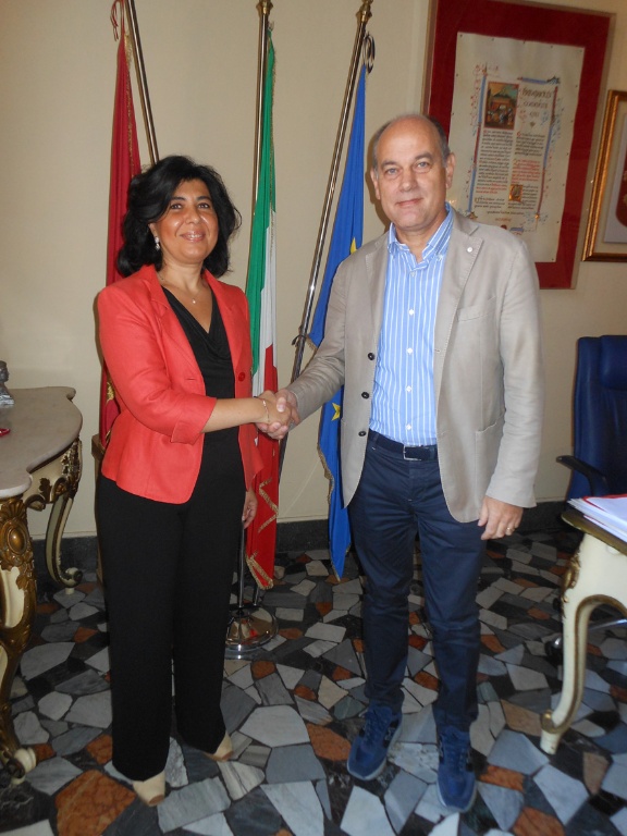 La dott.ssa Orlando con il Sindaco Massimo Bacci La dott.ssa Orlando con il Sindaco Massimo Bacci