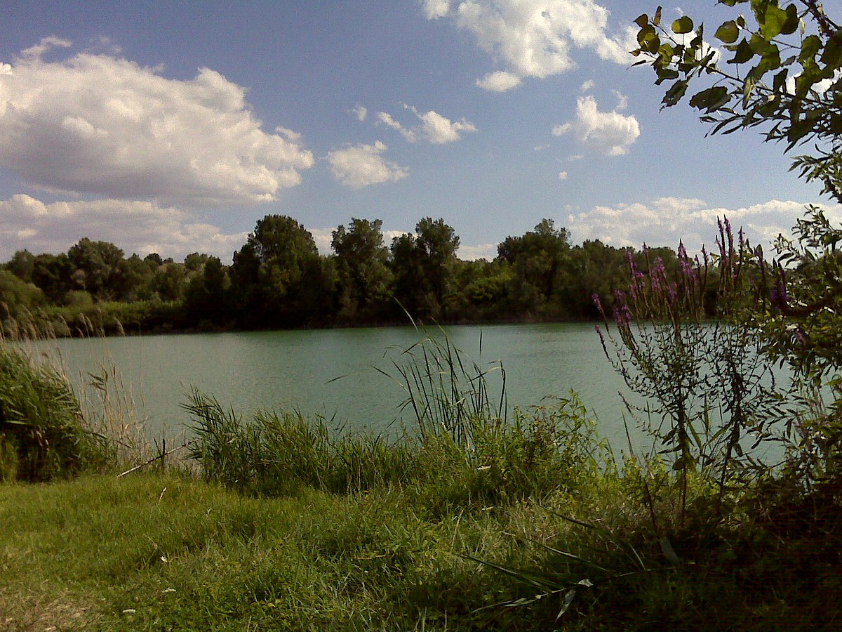 Fiume Esino